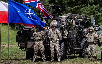 «Лучшая защита — нападение»: НАТО продолжает эскалировать ситуацию в Прибалтике