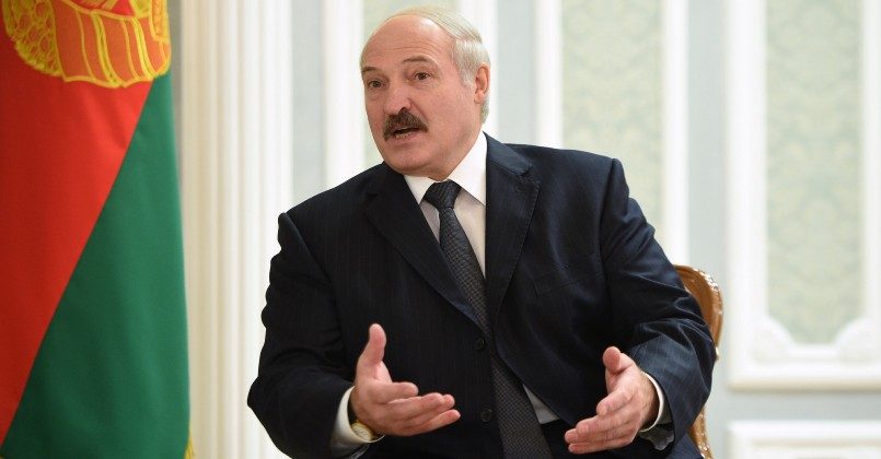 Лукашенко сообщил об угрозах со стороны боевиков, которых готовят в Польше и Литве
