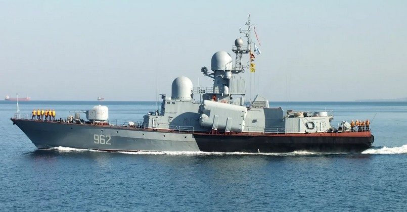 Российские корабли отработали ракетные пуски на Балтике