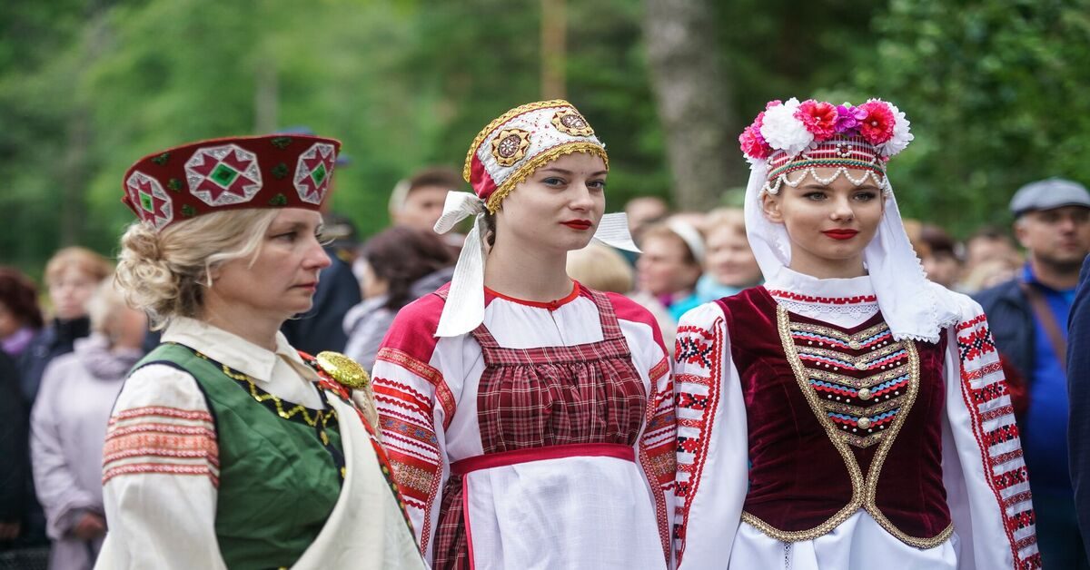 «Ломают через колено». Жители стран Балтии сопротивляются «западным ценностям»