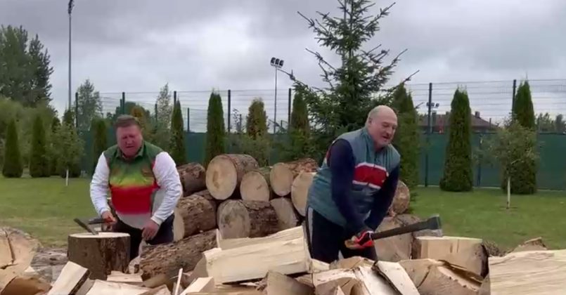 «Главное, чтобы в Польше Дуда и Моравецкий не замерзли»: Лукашенко нарубил дров «для Европы» (видео)