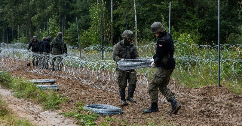 Жители Польши поддерживают строительство укреплений на границе с РФ и Беларусью