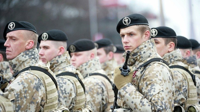 В Латвии отказались призывать в армию граждан, сохранивших второе гражданство РФ