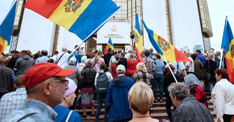 Оппозиция в Молдове считает, что ЕС покрывает воров в Кишиневе, опасаясь РФ