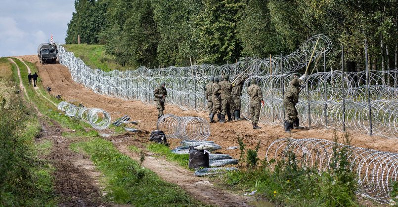 Польша намерена объединить со странами Балтии линии обороны на границе с Россией