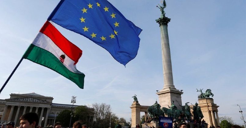 Bloomberg: Венгрия помешала Евросоюзу договориться о новых санкциях против России