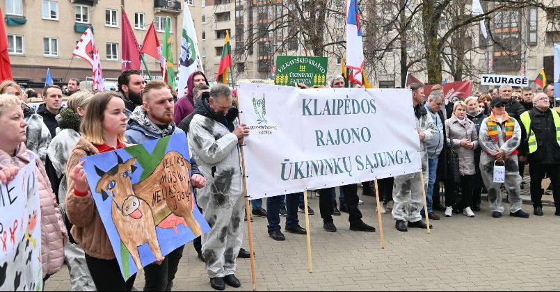 В президентуре Литвы призвали смягчить влияние роста акцизов на фермеров