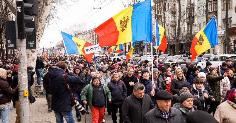 Оппозиция Молдовы проведет протест в защиту государственного языка