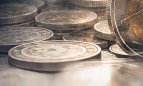 Эстония намерена продать Латвии ненужные монеты
