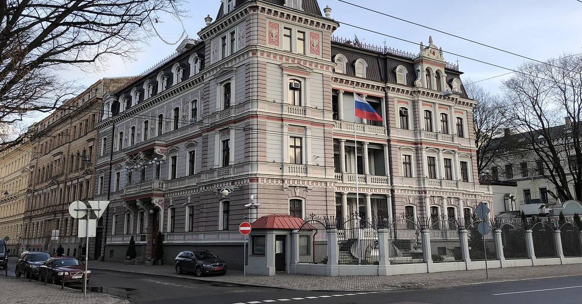 Спецслужбы Латвии испугались российских дипломатов