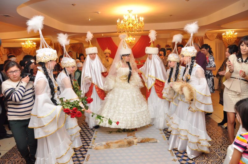 Свадебные пожелания на казахском языке (Раиса Шинибаева 2) / вторсырье-м.рф