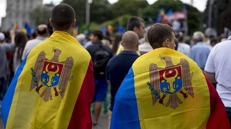 Оппозиция Молдовы оспорила закон о статусе русского языка