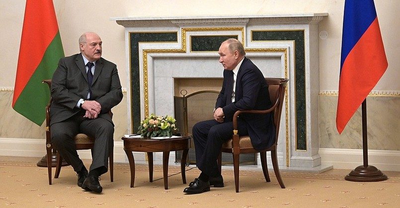 Россия и Беларусь проведут в начале следующего года военные учения