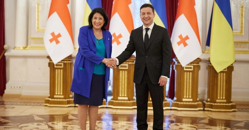 Президент Грузии заявила о возвращении к нормальным отношениям с Украиной
