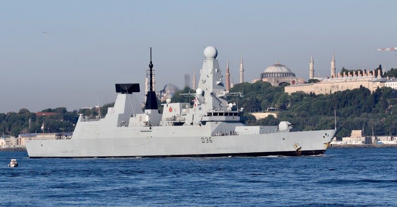 В Минобороны России назвали провокацию эсминца Defender в Черном море «эпическим фиаско»