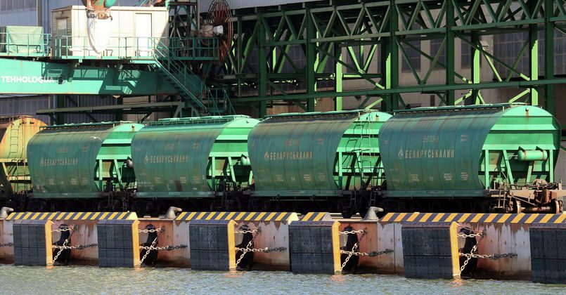 «Литовские железные дороги» отказали белорусским компаниям в перевозке калийных удобрений