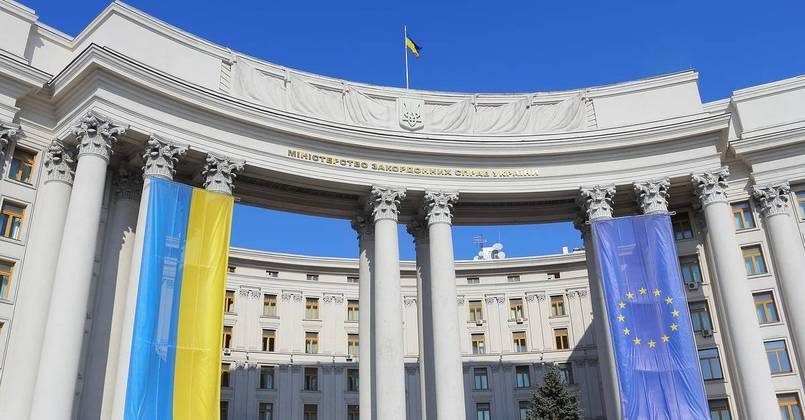 Киев пригрозил Минску «непоправимыми последствиями» в случае признания Крыма