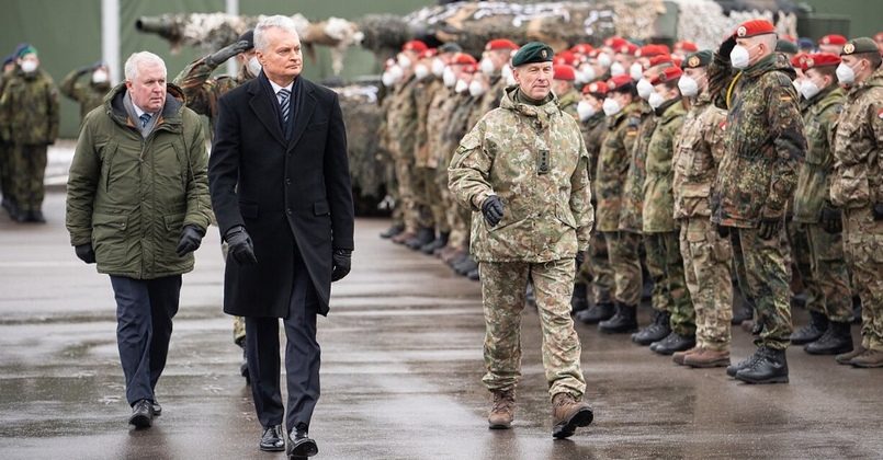 Министр обороны Литвы попросил больше денег на оборону