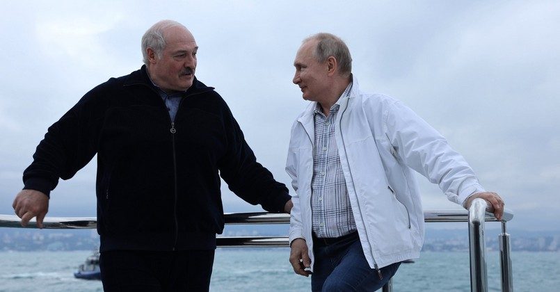 Лукашенко назвал братскими свои отношения с Путиным