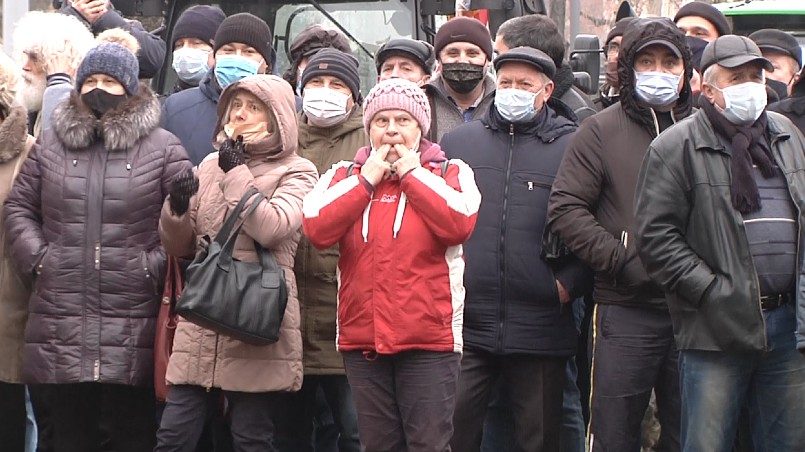 В Кишиневе третий день протестуют фермеры (видео)