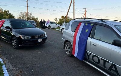 В Комрате проходит автопробег против евроинтеграции