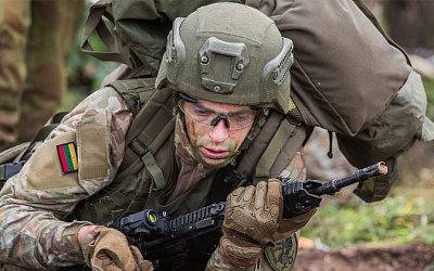 В Литве запустили механизм введения всеобщего армейского призыва