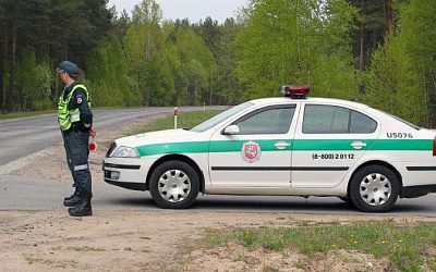 Литовский военный попался пьяным за рулем автомобиля