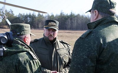 Лукашенко оценил вероятность защиты странами НАТО Литвы и Украины на поле боя