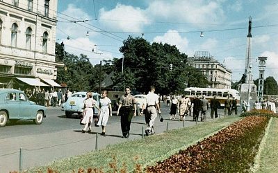 После смерти Сталина русских начали притеснять в Прибалтике! Это называлось «коренизацией»