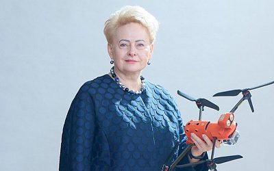 Экс-президент Литвы стала лицом кампании по отправке Украине дронов