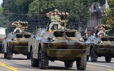 Молдова стягивает военную технику к границам Приднестровья