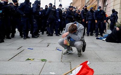 В Польше проходит массовая акция протеста сотрудников железных дорог