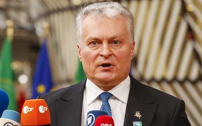 Президент Литвы осудил встречу премьера Венгрии с Путиным в Москве